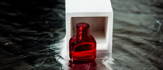 Perfume gifts for the holidays: festive scents for Christmas and New Year